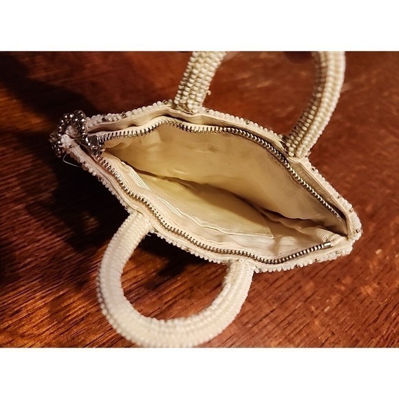 Vintage White Small Beaded Clutch Purse Made in Czechoslovakia By Hand - Picture 6 of 8